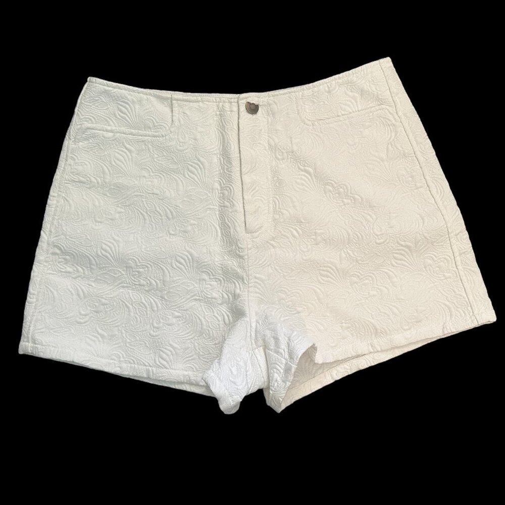 Urban Outfitters‎ White Patterned Shorts Size 6